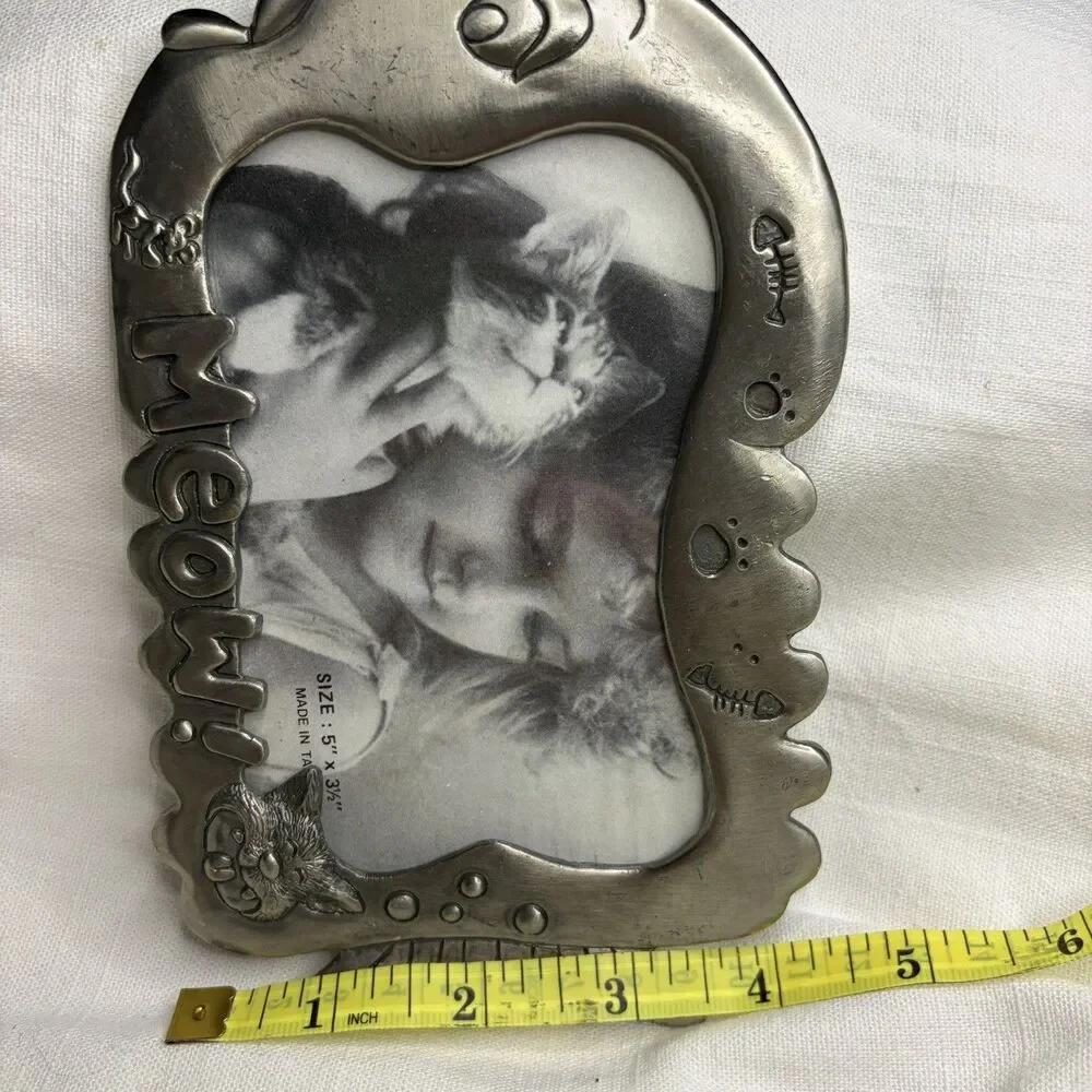 Vintage Cat Pet 3.5x5 Photo Frame Metal Pewter MEOW! Cat Mouse Fishbones Paws